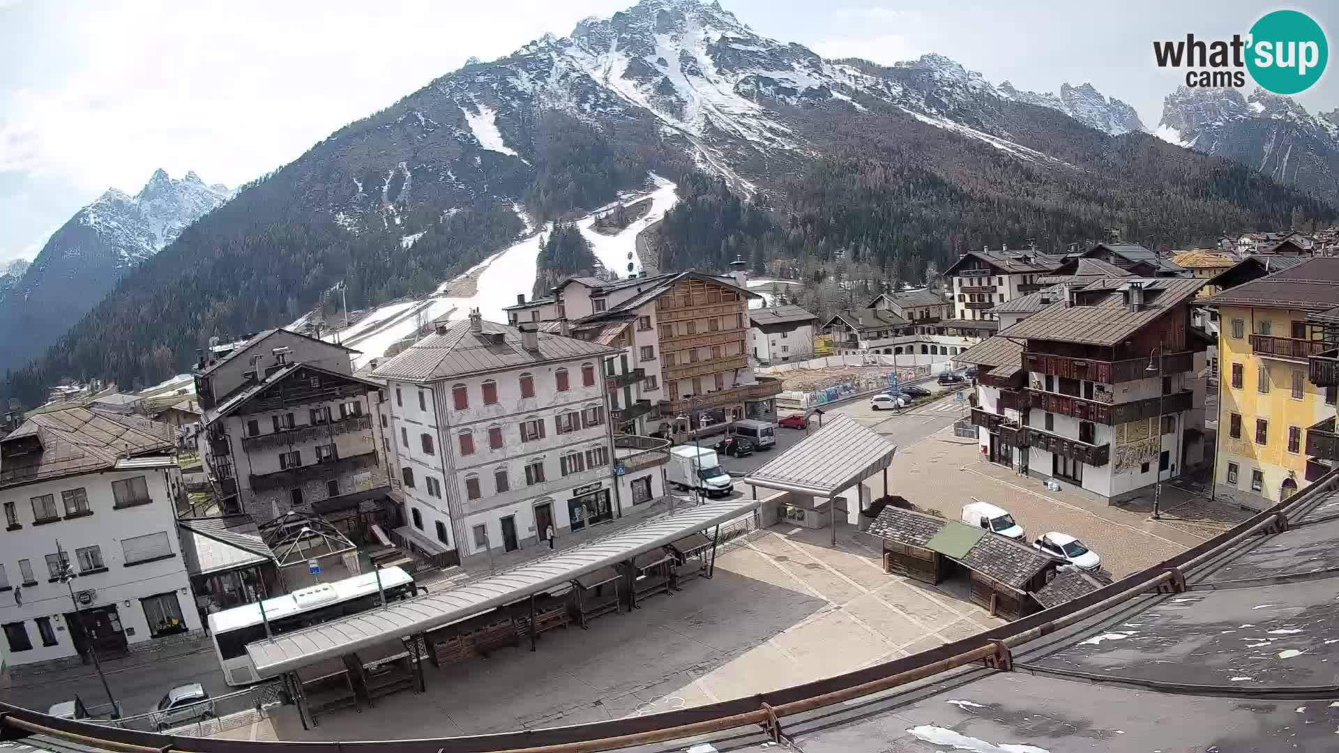 Plaza principal de Forni di Sopra