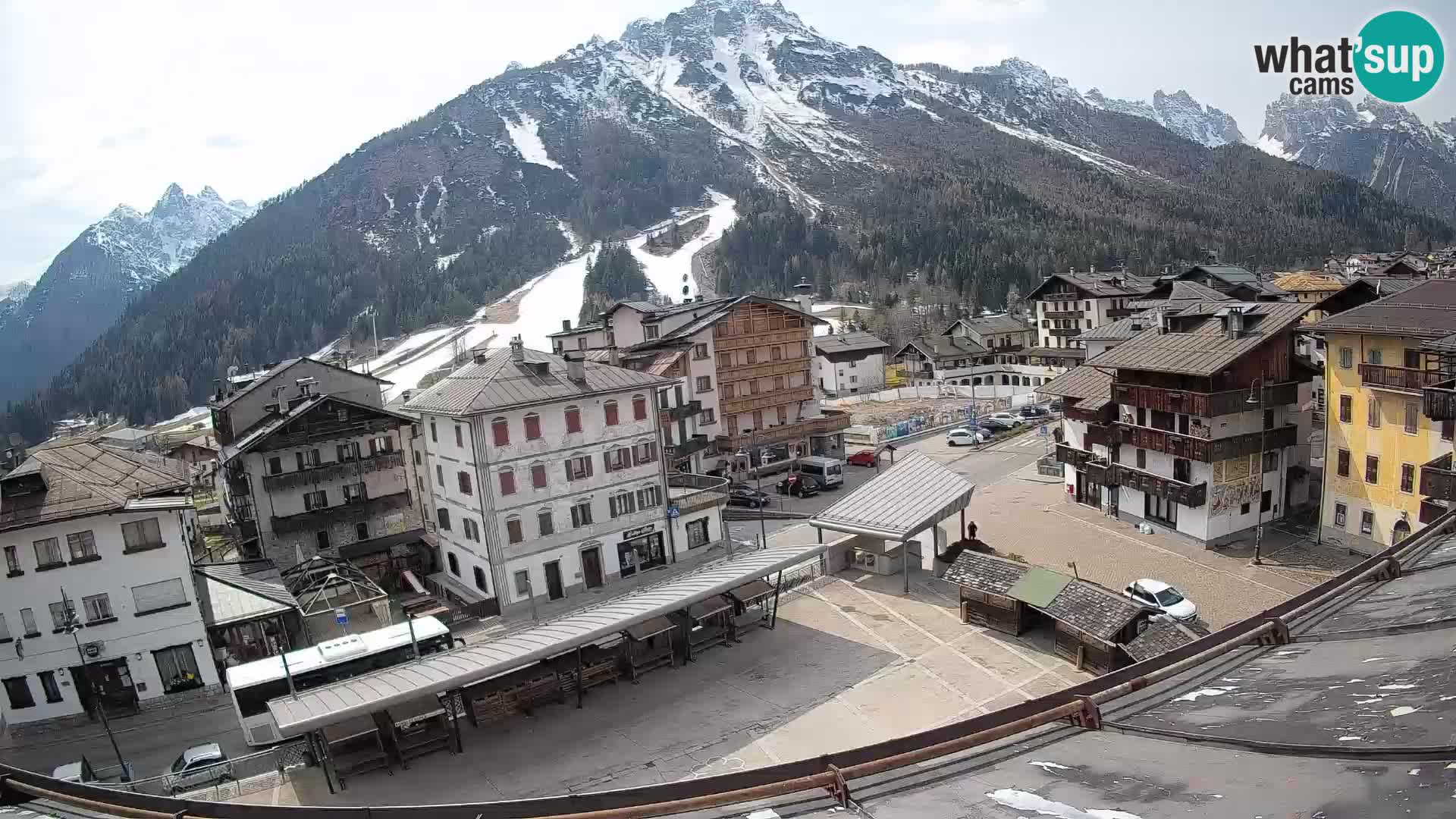 Piazza centrale di Forni di Sopra