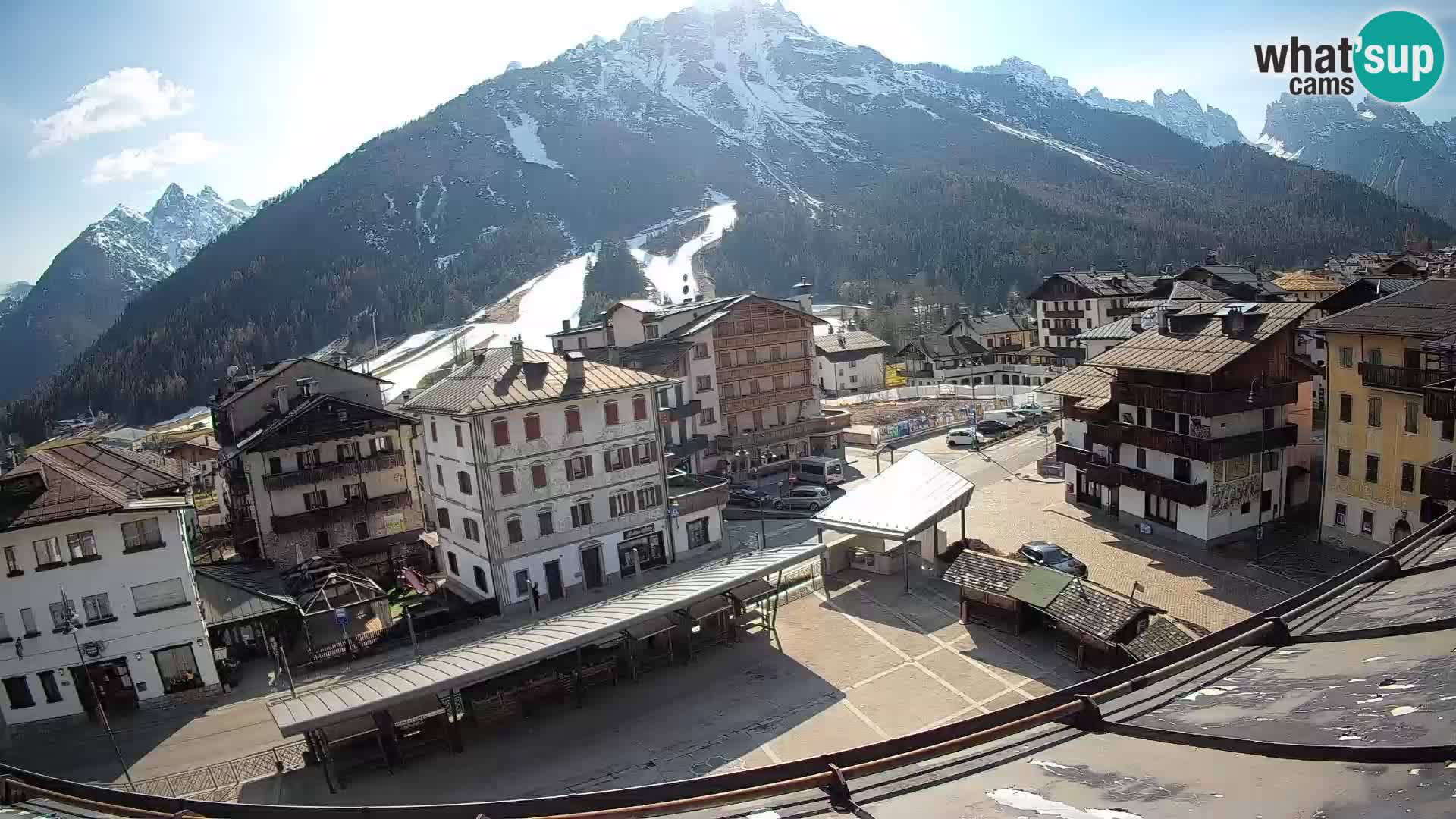 Plaza principal de Forni di Sopra