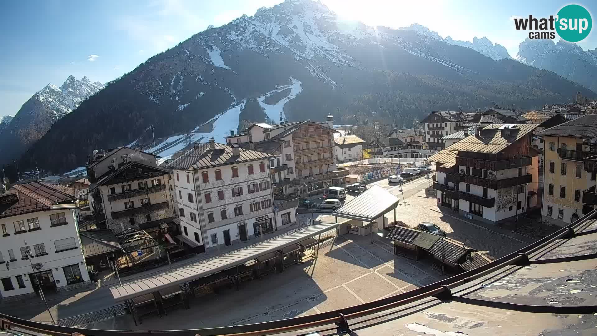 Piazza centrale di Forni di Sopra