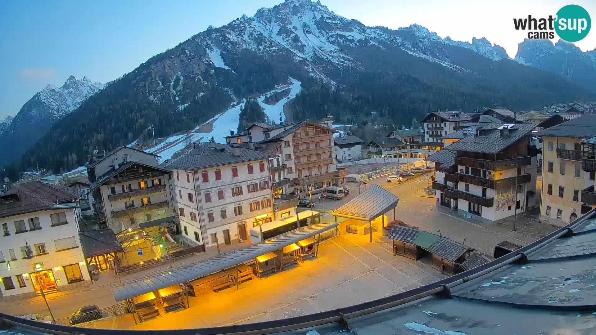 Plaza principal de Forni di Sopra