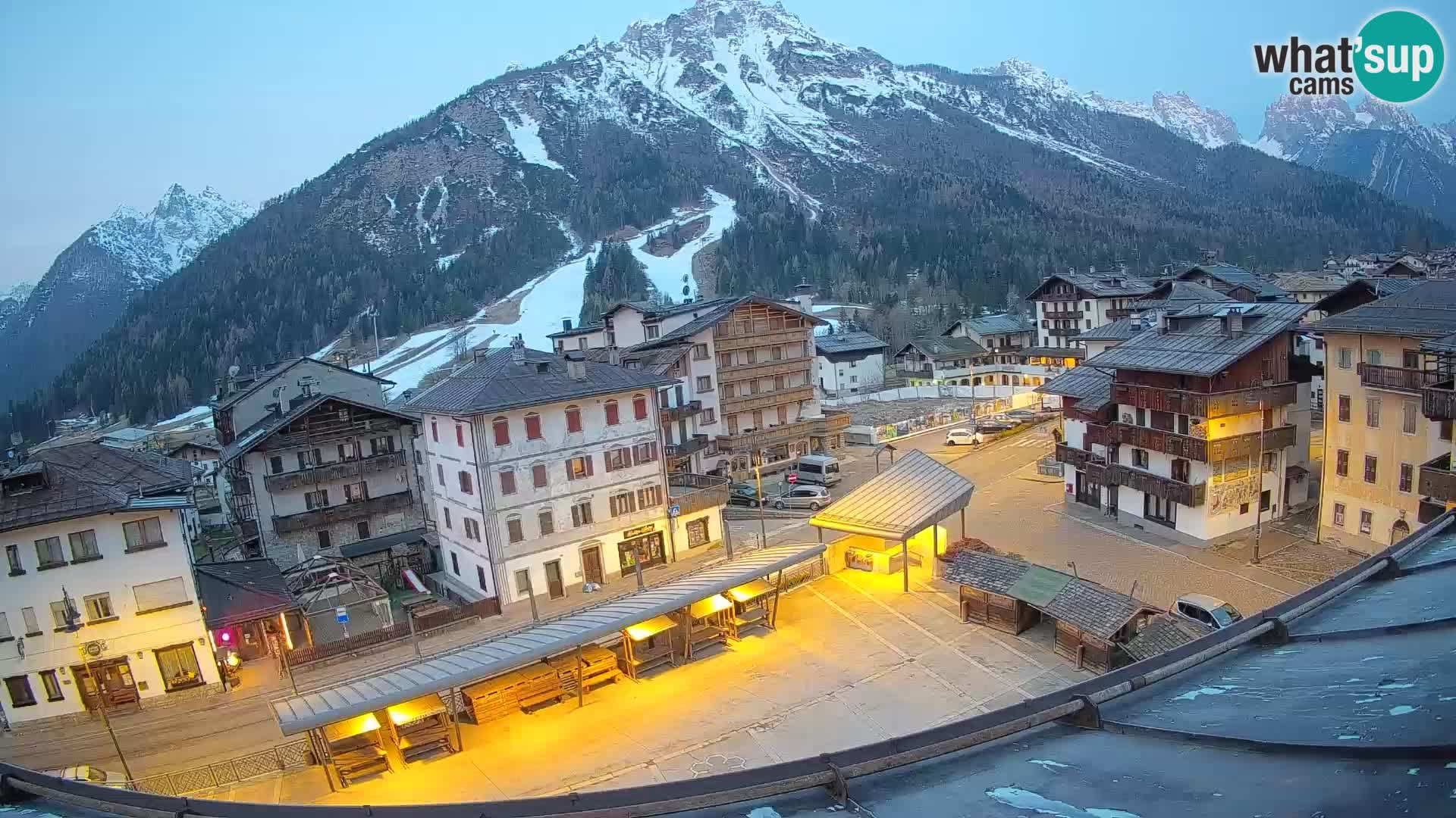 Plaza principal de Forni di Sopra