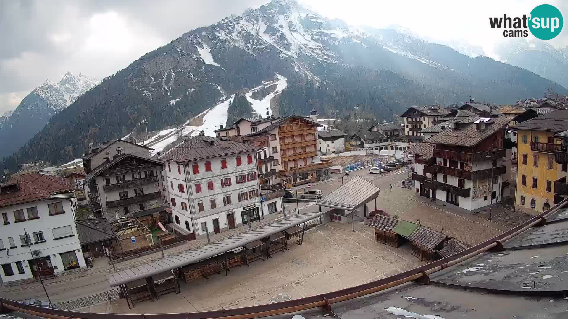 Plaza principal de Forni di Sopra
