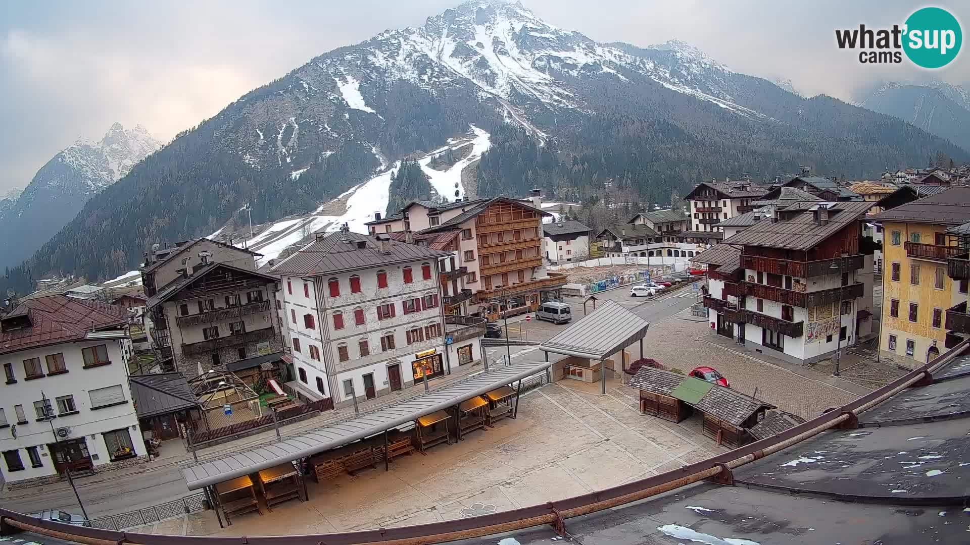 Hauptplatz von Forni di Sopra