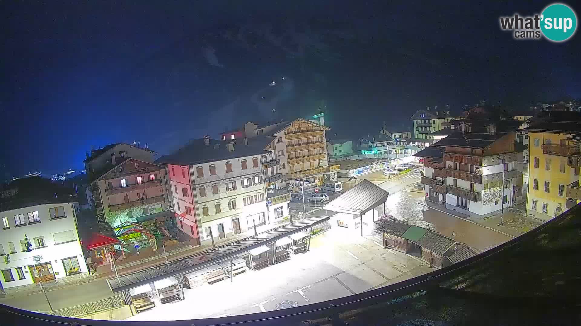 Plaza principal de Forni di Sopra