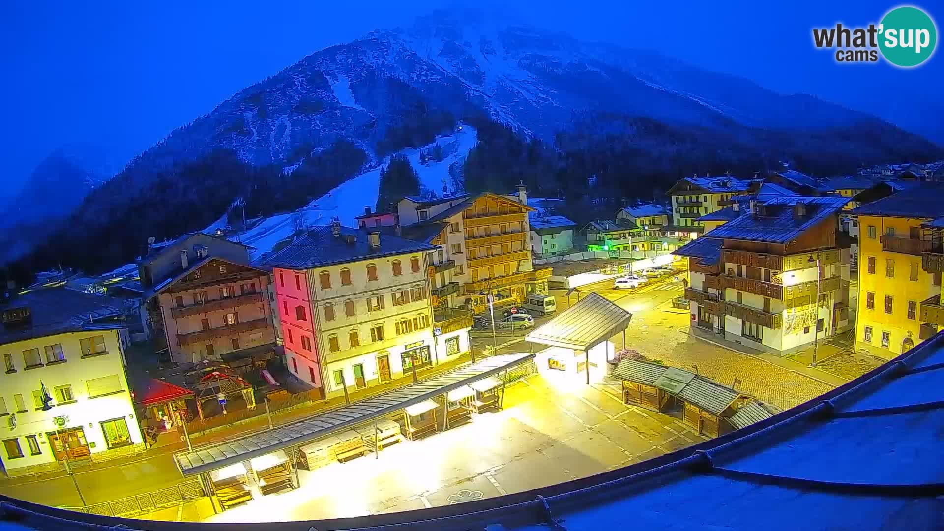 Hauptplatz von Forni di Sopra
