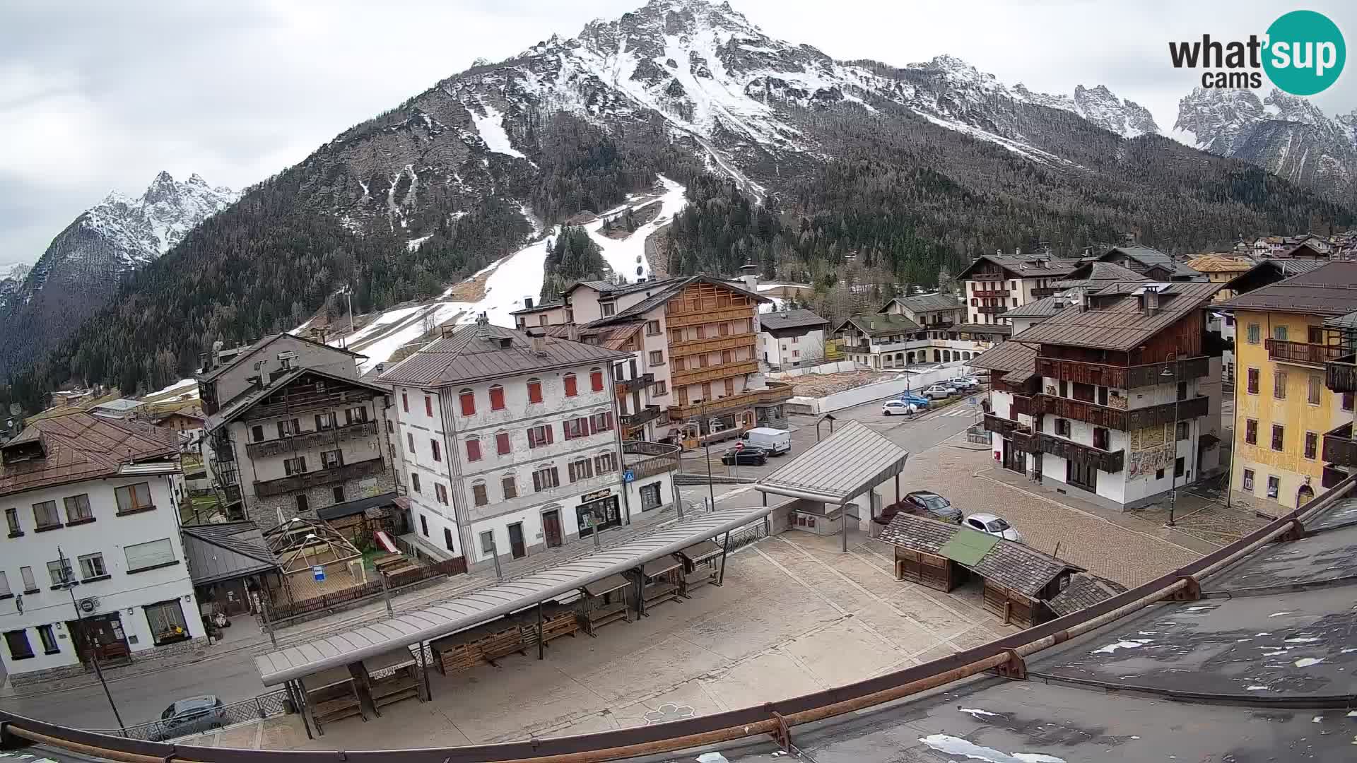 Hauptplatz von Forni di Sopra