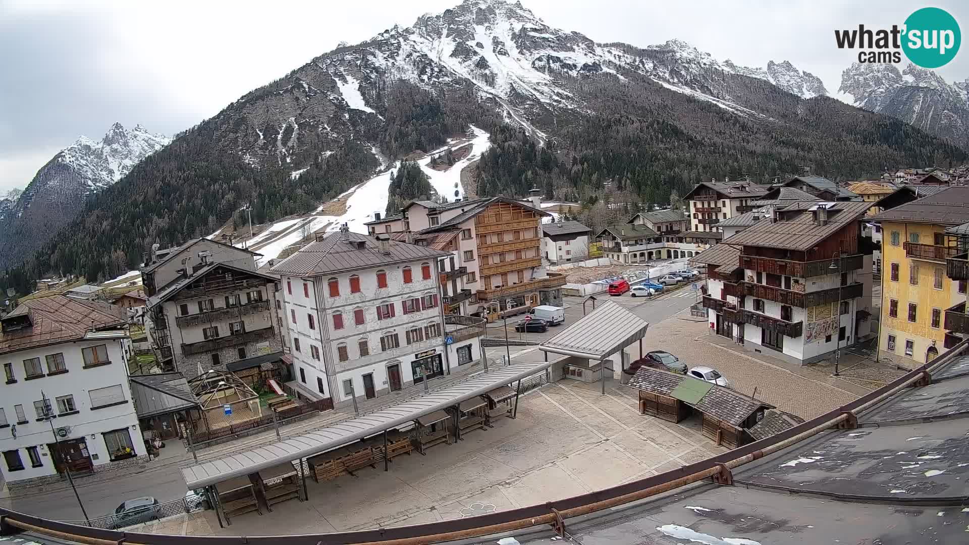 Hauptplatz von Forni di Sopra