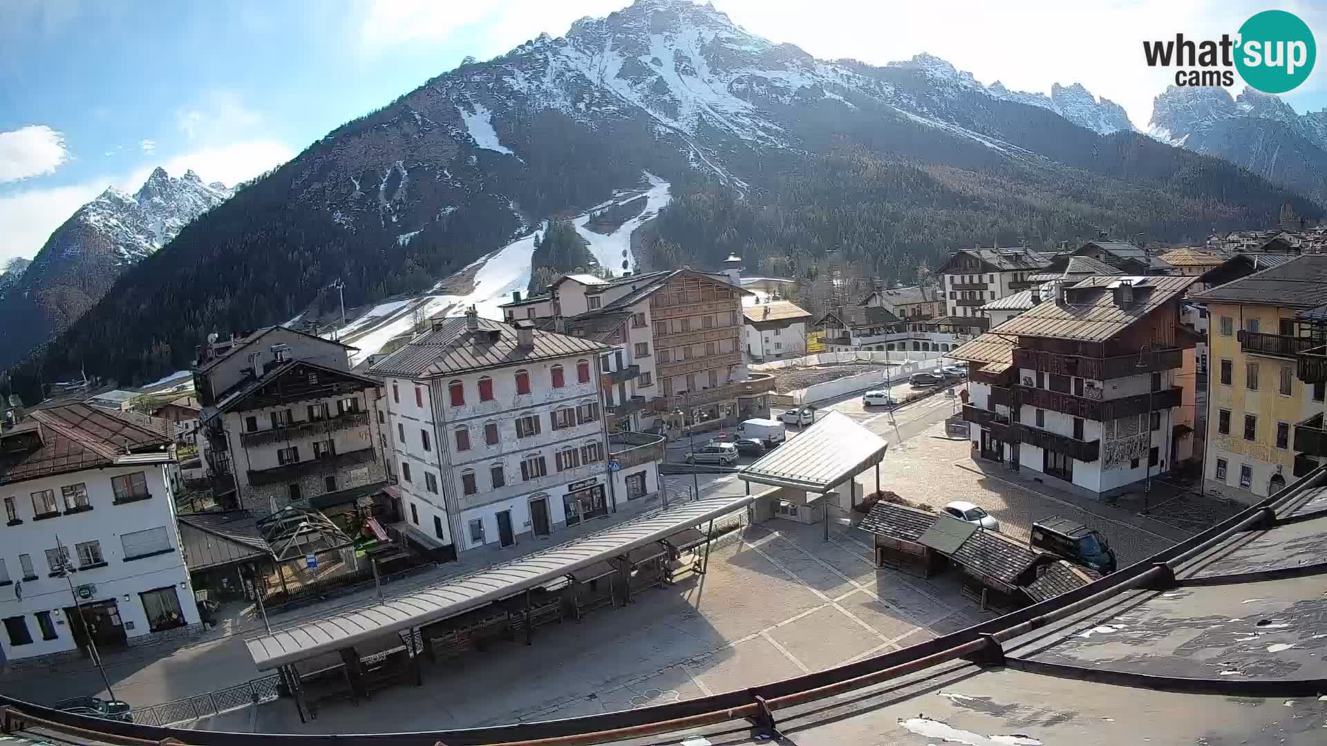 Plaza principal de Forni di Sopra