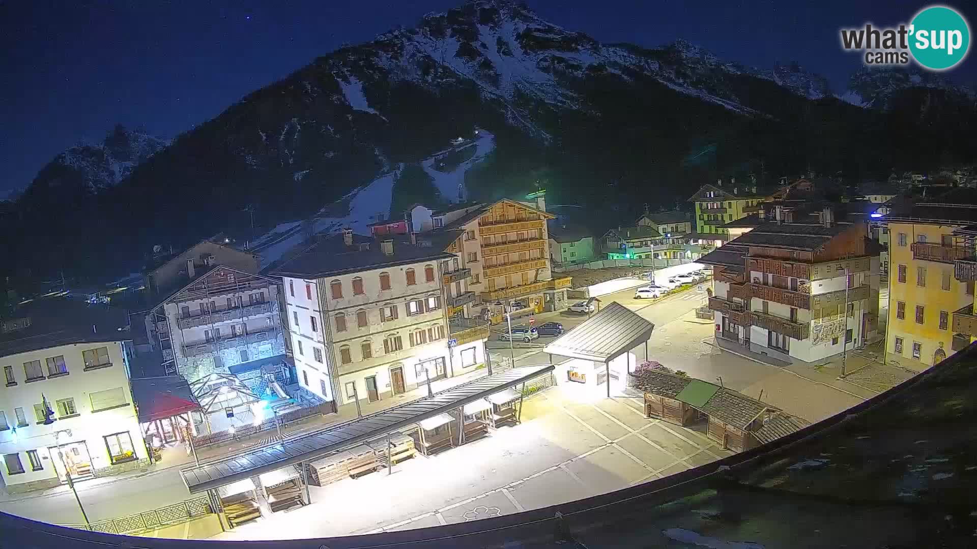 Plaza principal de Forni di Sopra