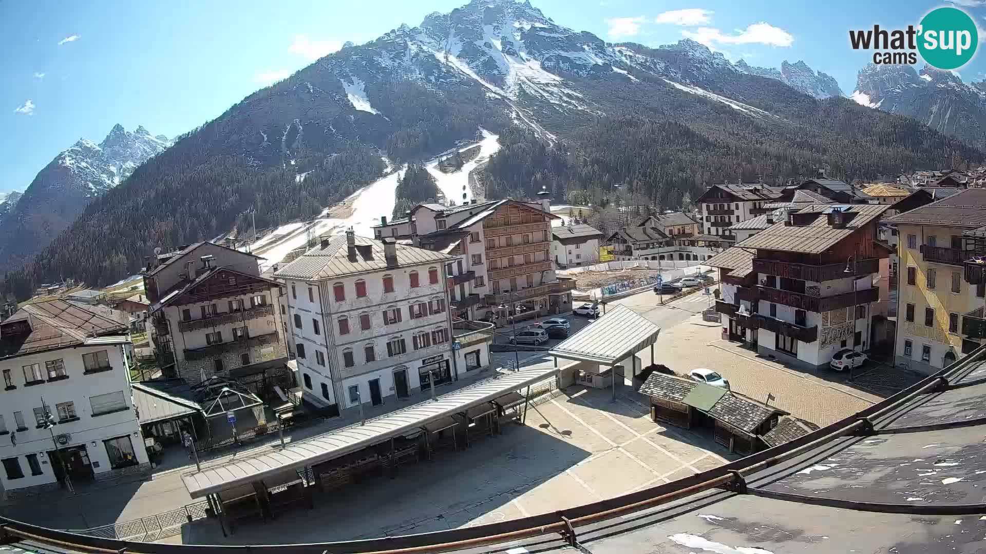 Plaza principal de Forni di Sopra