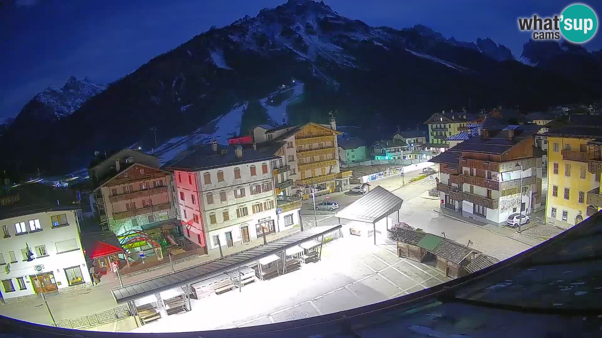 Hauptplatz von Forni di Sopra