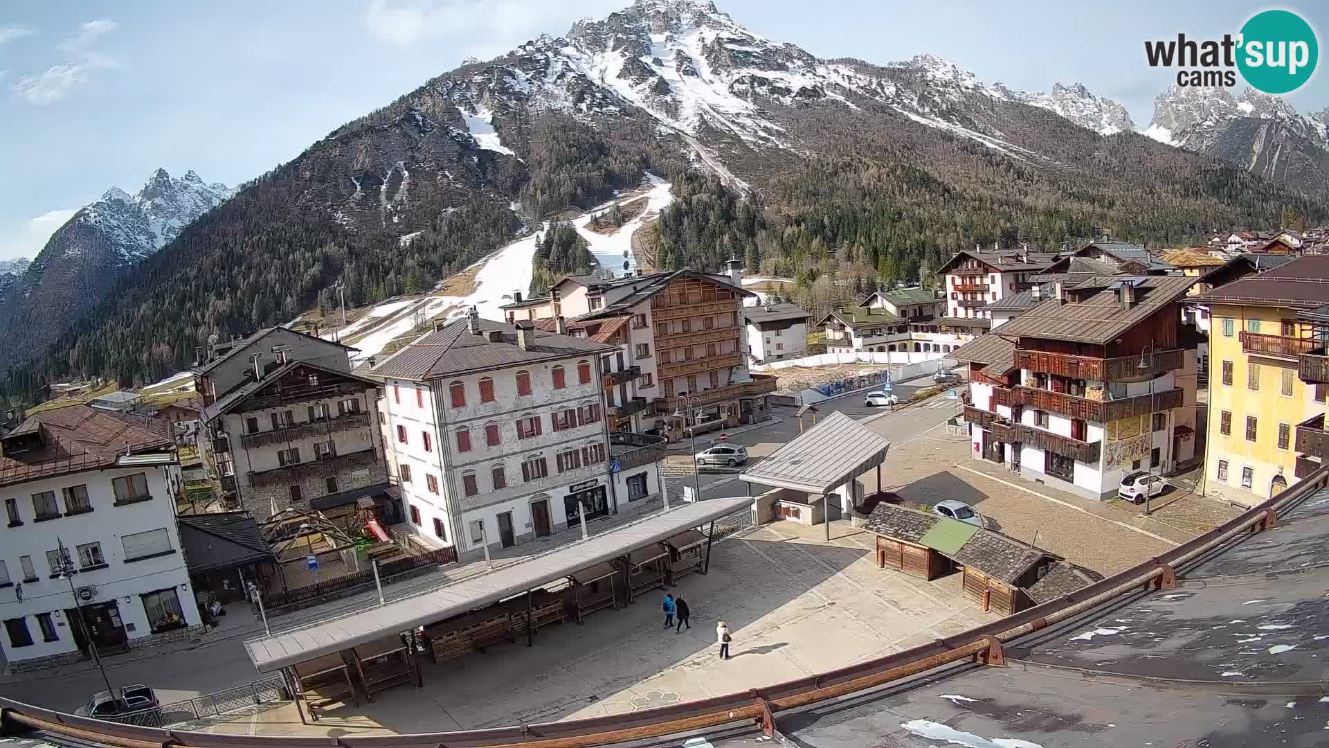 Plaza principal de Forni di Sopra