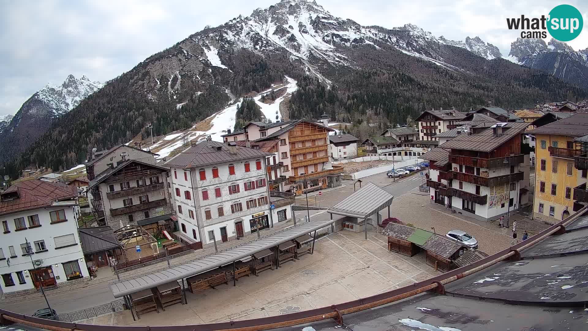 Hauptplatz von Forni di Sopra