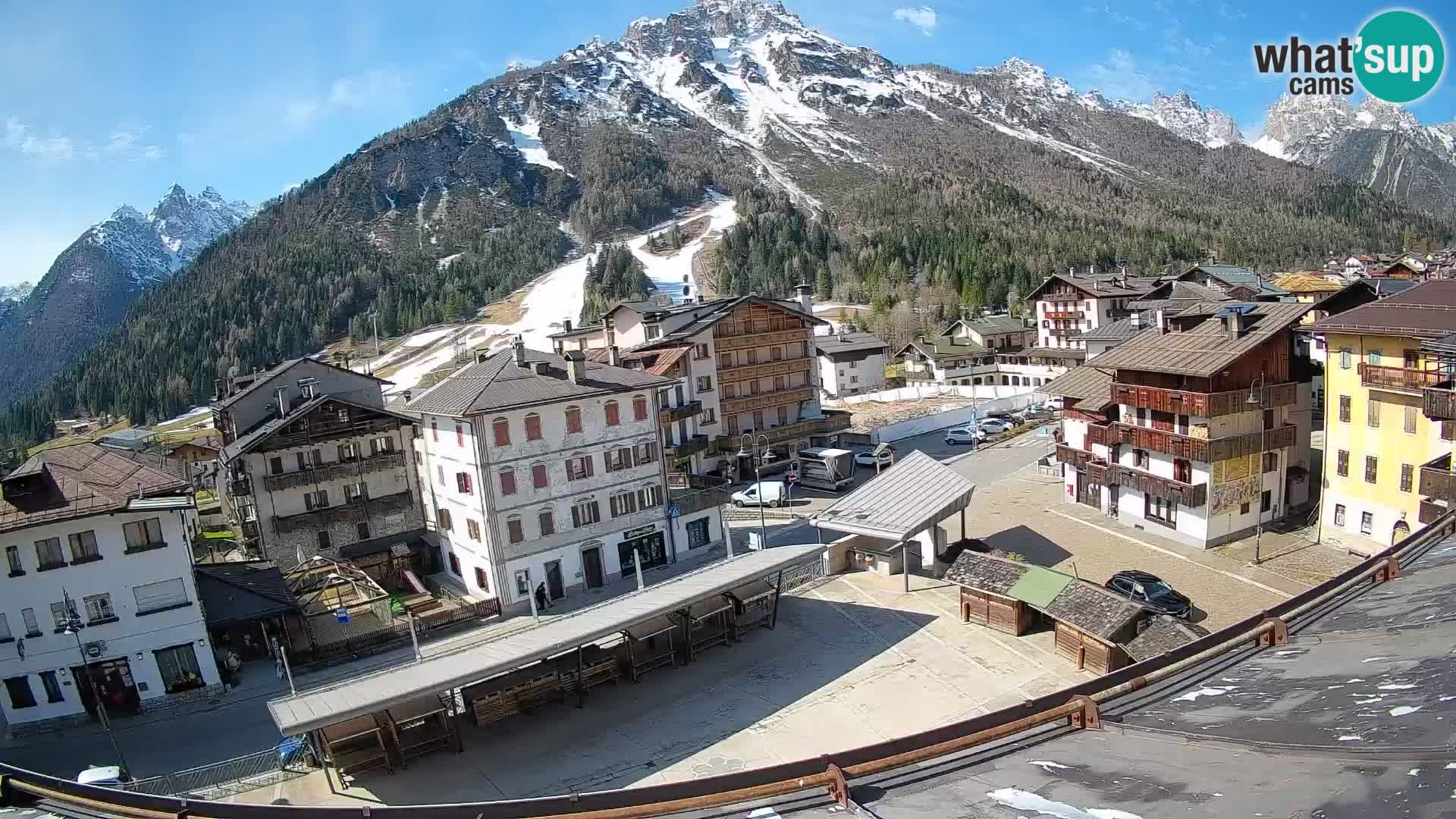 Hauptplatz von Forni di Sopra