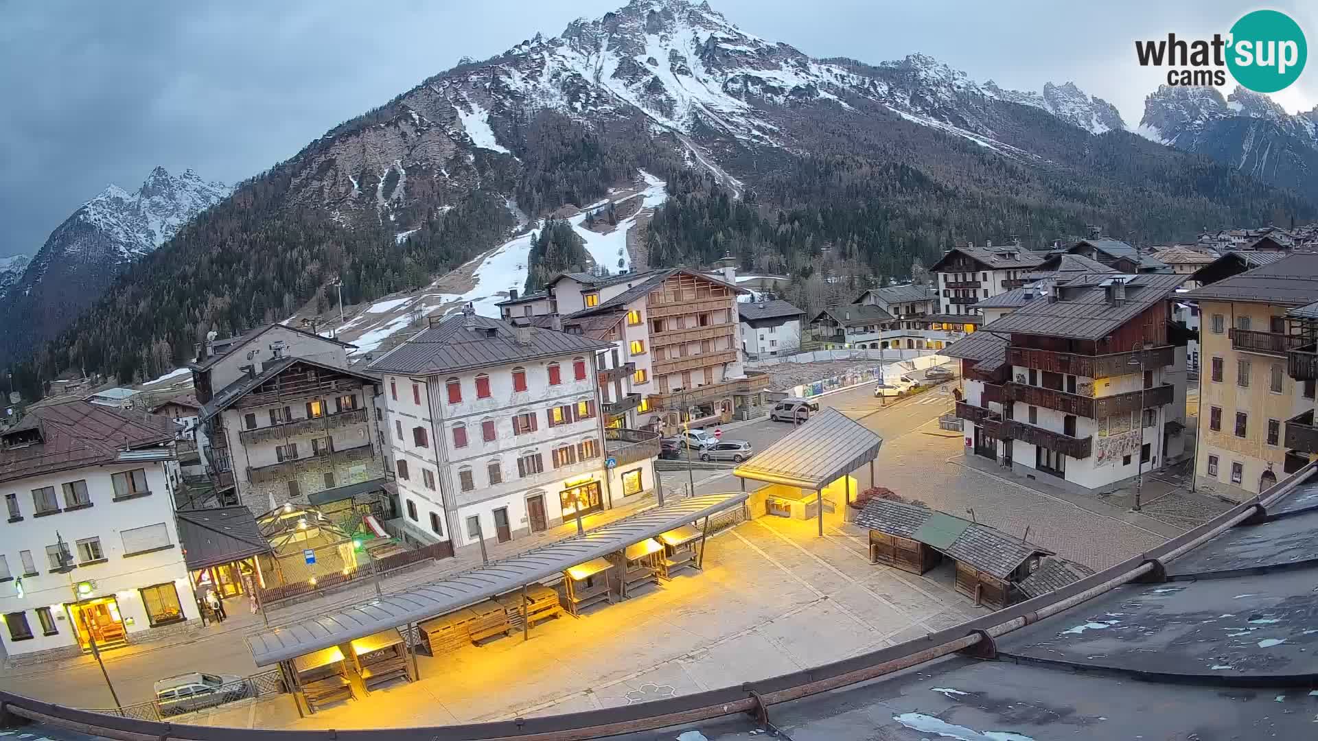 Plaza principal de Forni di Sopra