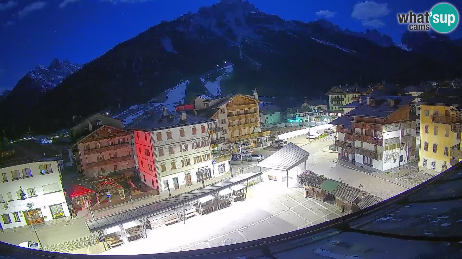 Plaza principal de Forni di Sopra