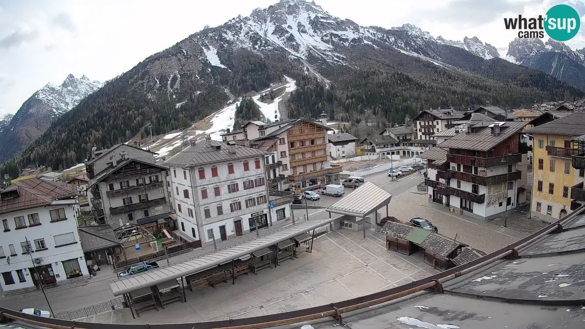 Hauptplatz von Forni di Sopra