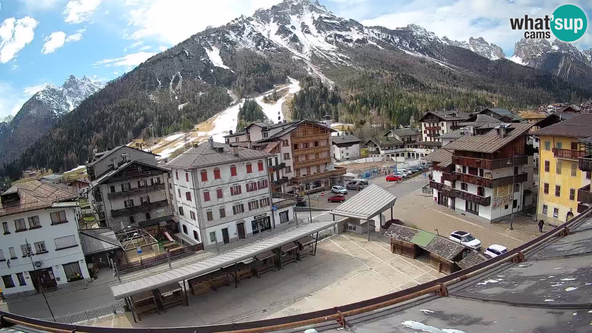 Plaza principal de Forni di Sopra