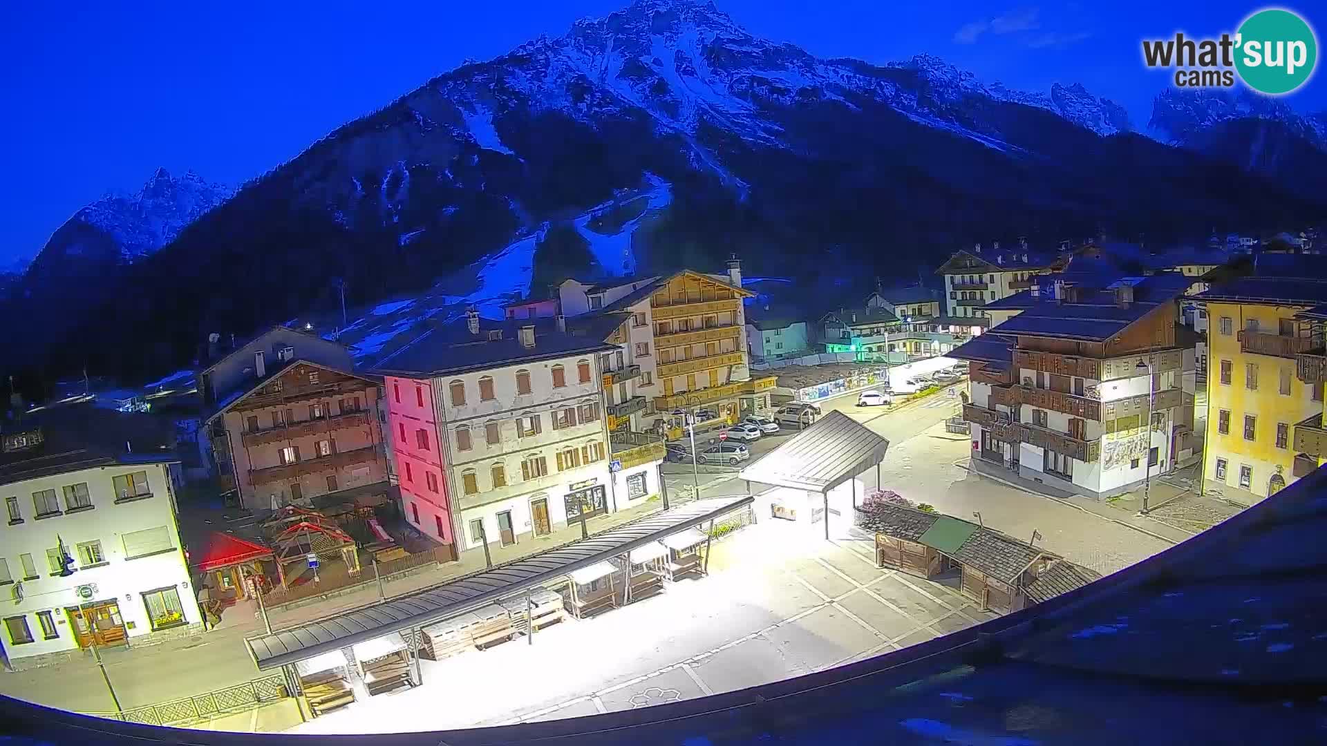 Hauptplatz von Forni di Sopra