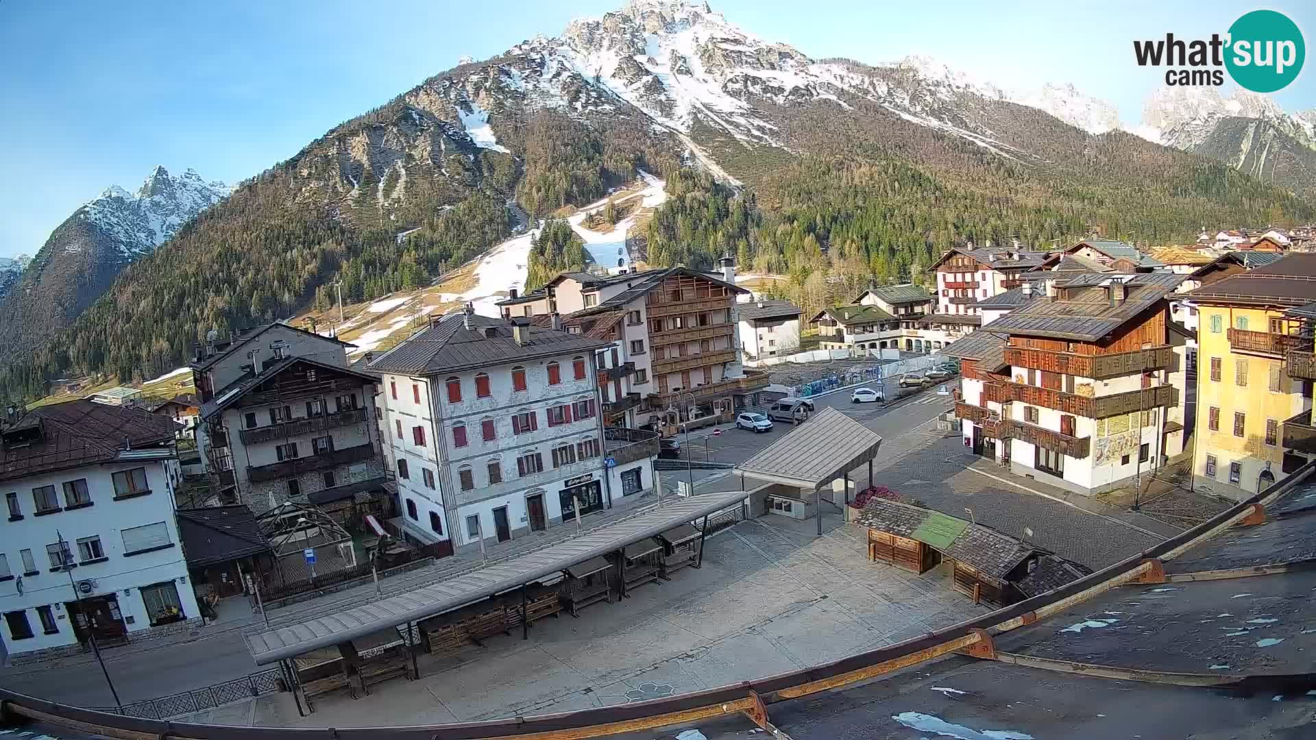 Plaza principal de Forni di Sopra