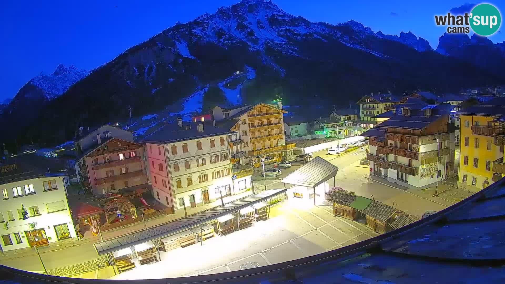 Hauptplatz von Forni di Sopra