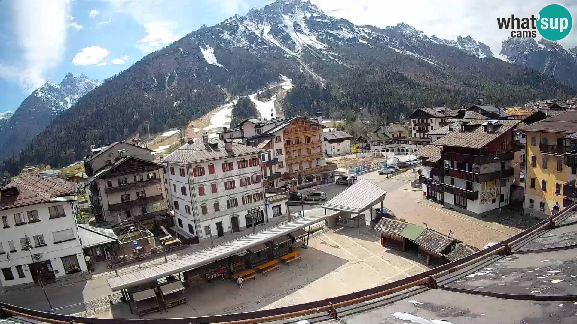 Plaza principal de Forni di Sopra
