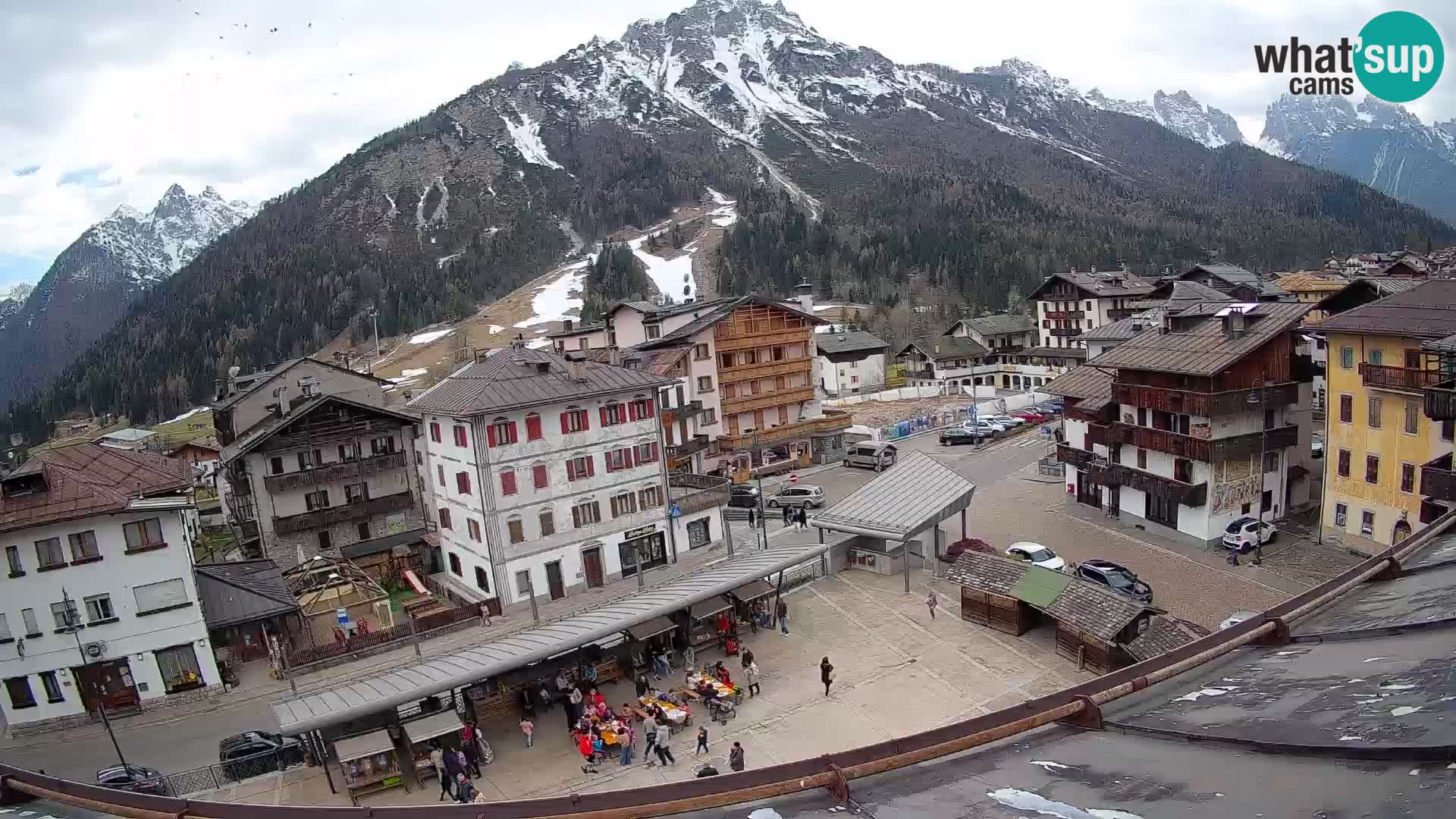 Hauptplatz von Forni di Sopra