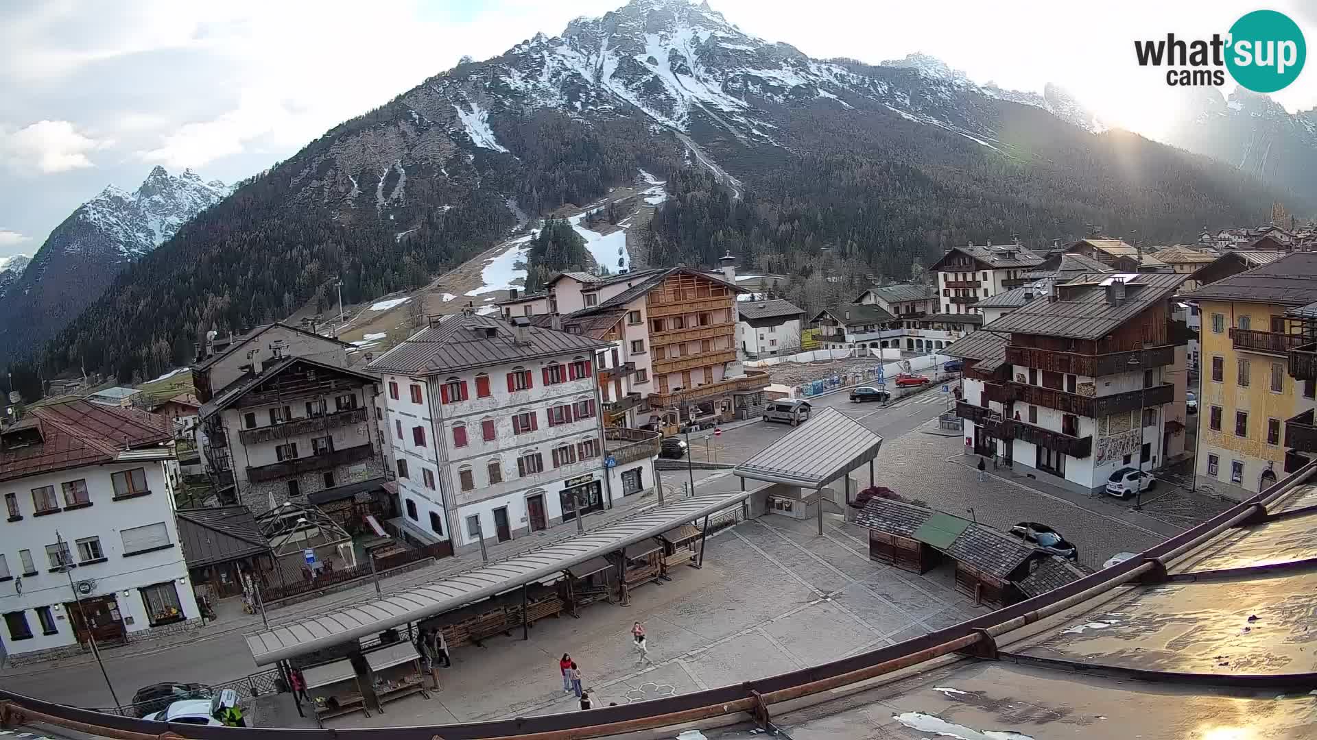 Piazza centrale di Forni di Sopra