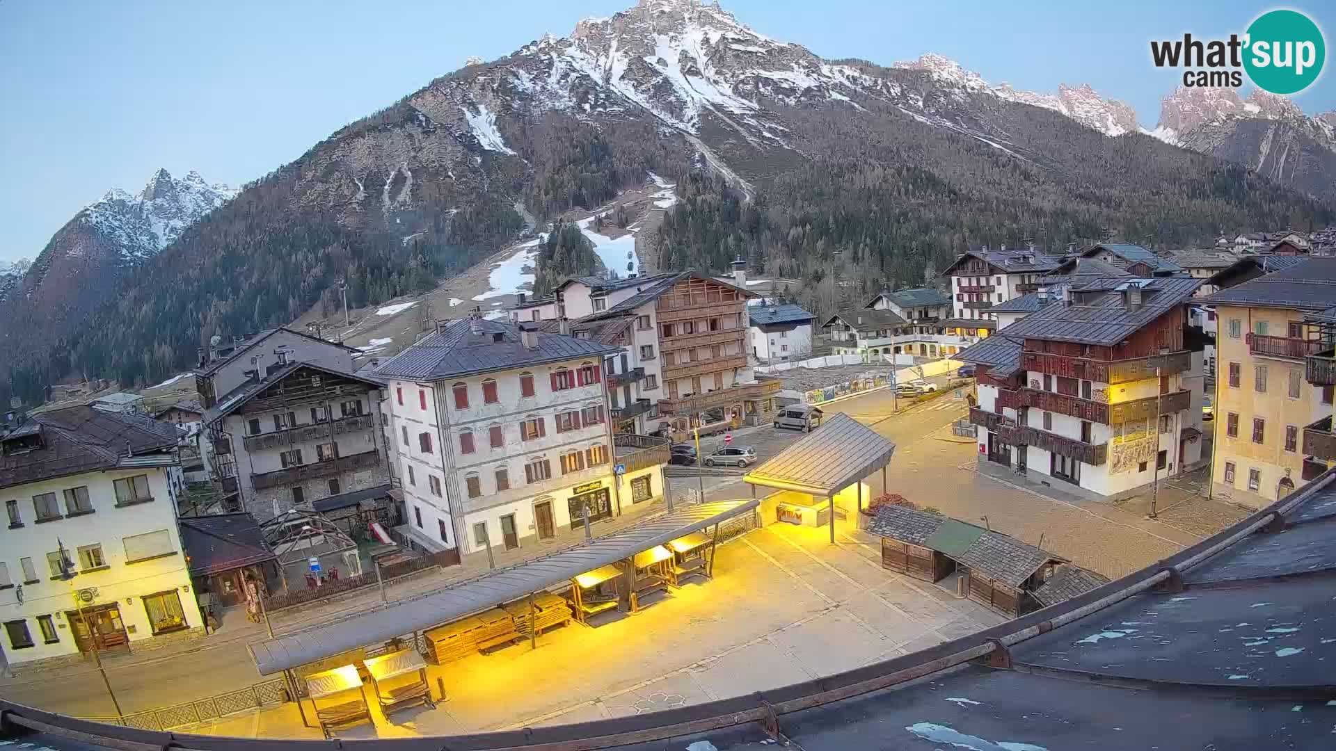 Piazza centrale di Forni di Sopra