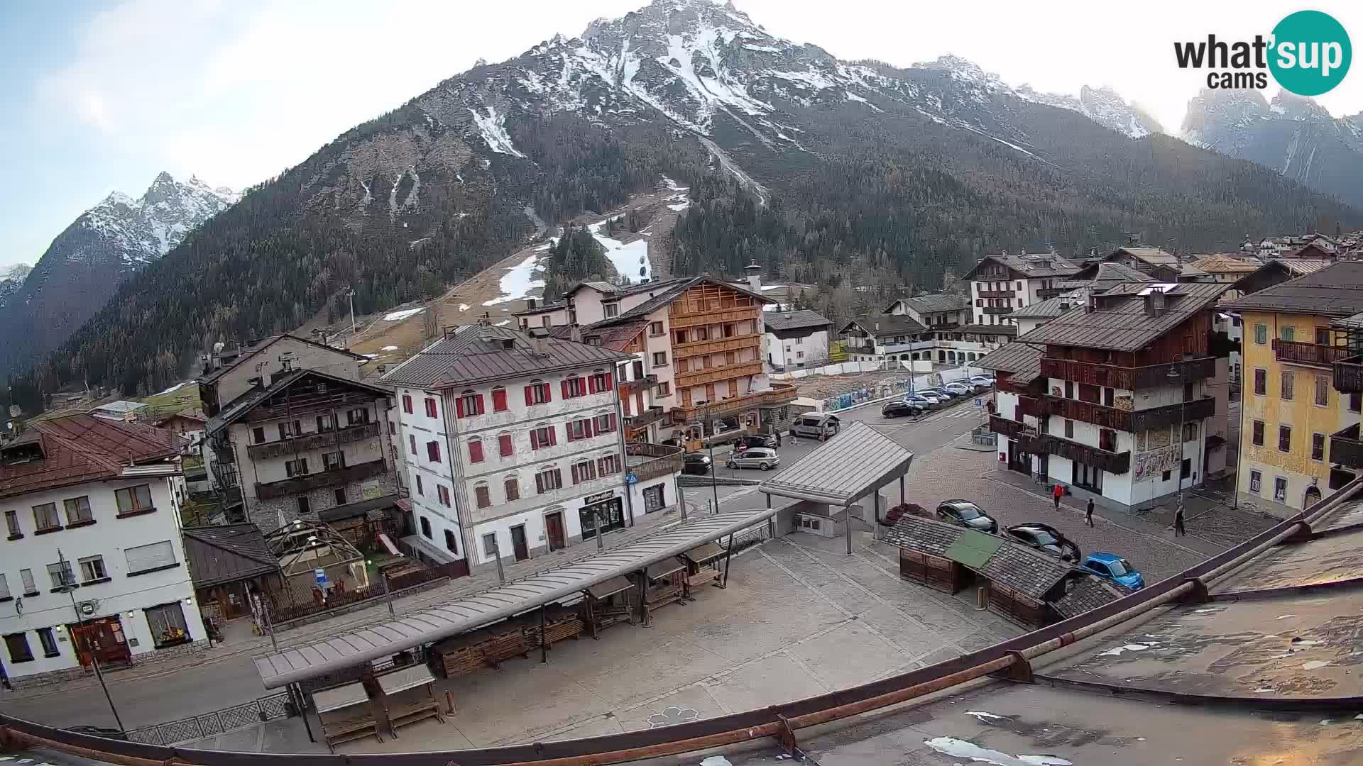 Plaza principal de Forni di Sopra