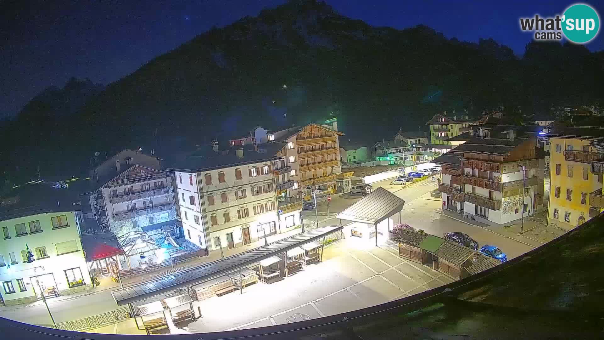 Plaza principal de Forni di Sopra