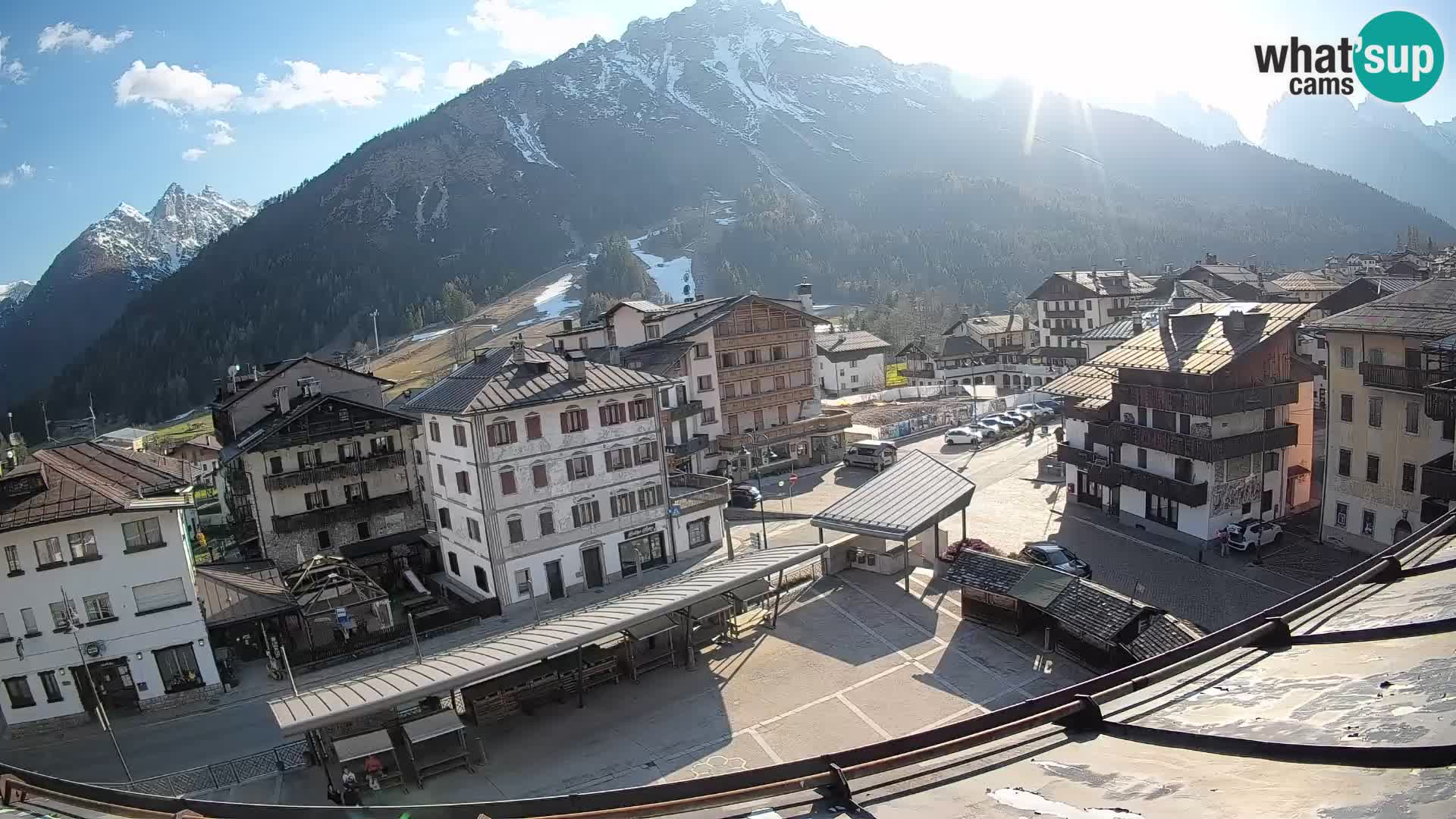 Plaza principal de Forni di Sopra