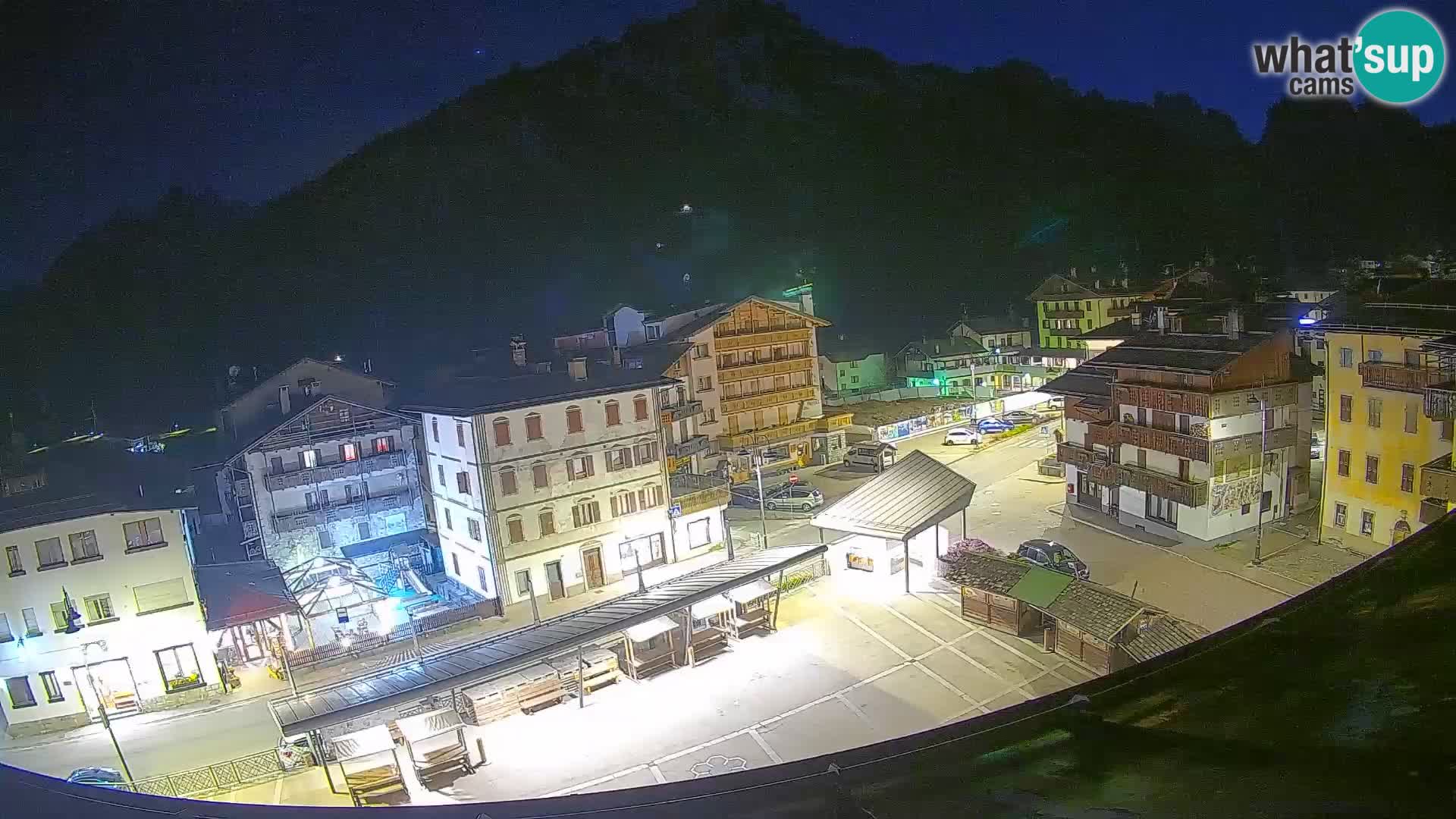 Hauptplatz von Forni di Sopra