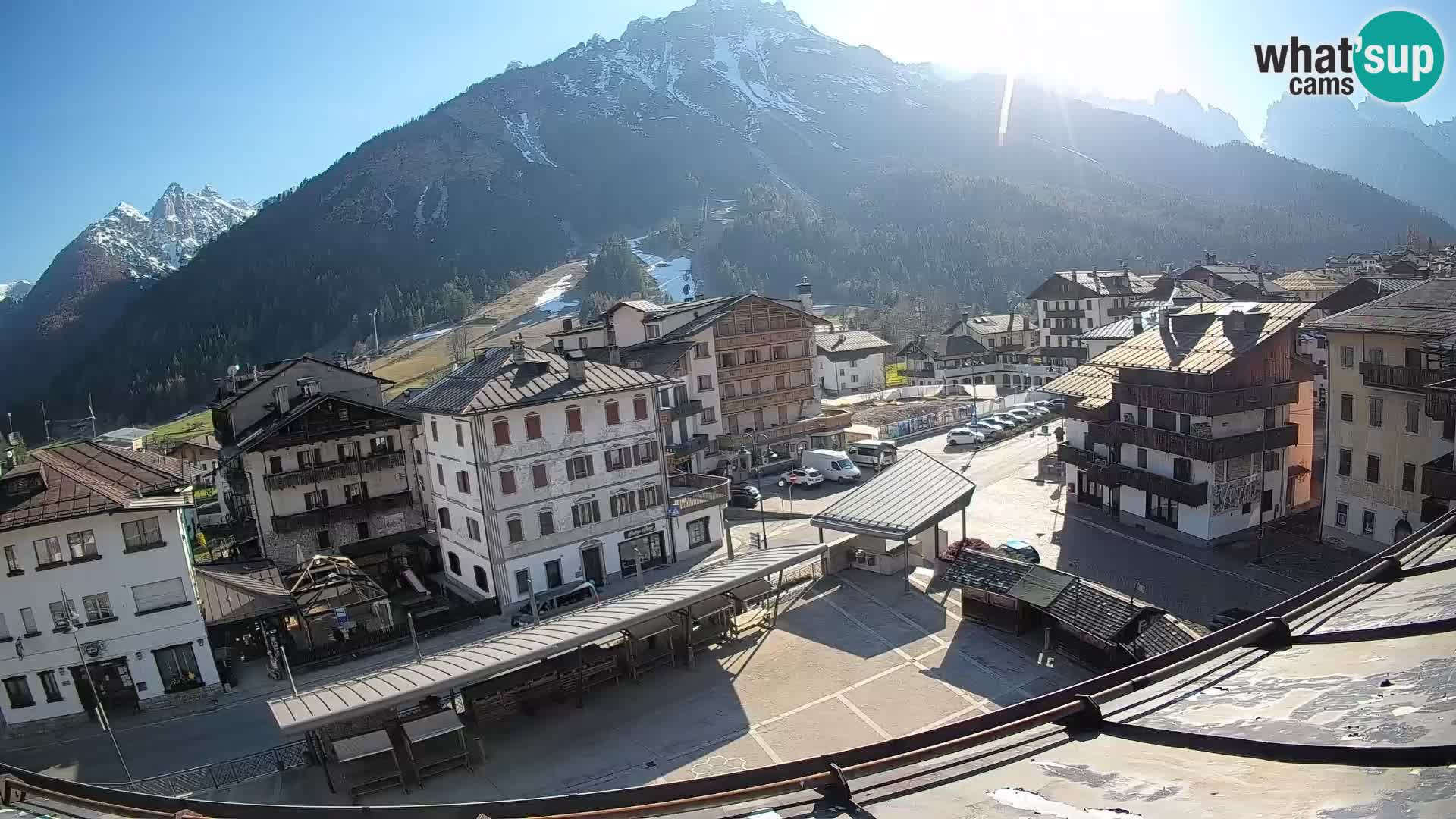 Piazza centrale di Forni di Sopra