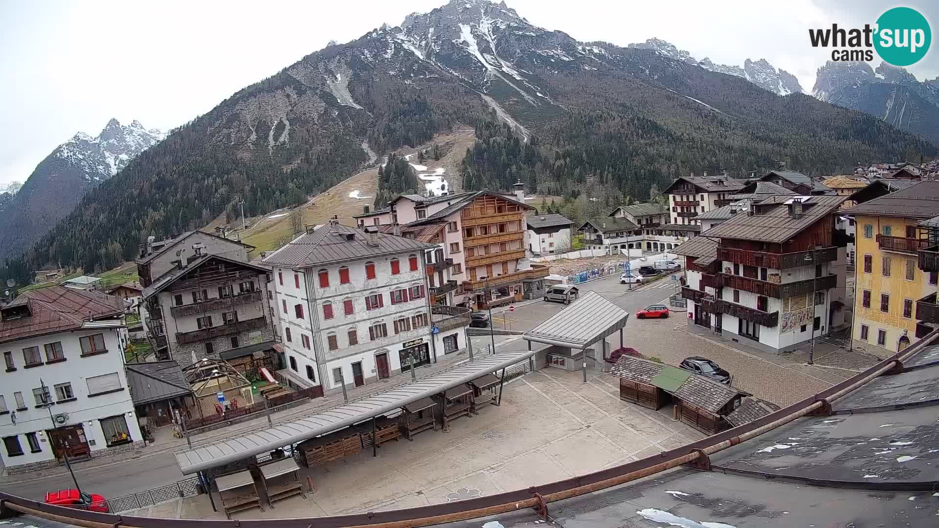 Hauptplatz von Forni di Sopra