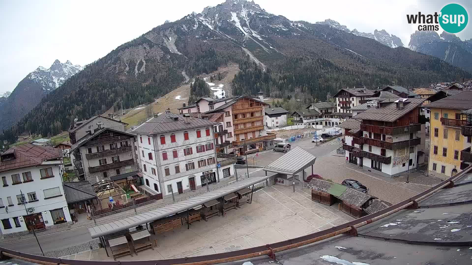 Plaza principal de Forni di Sopra