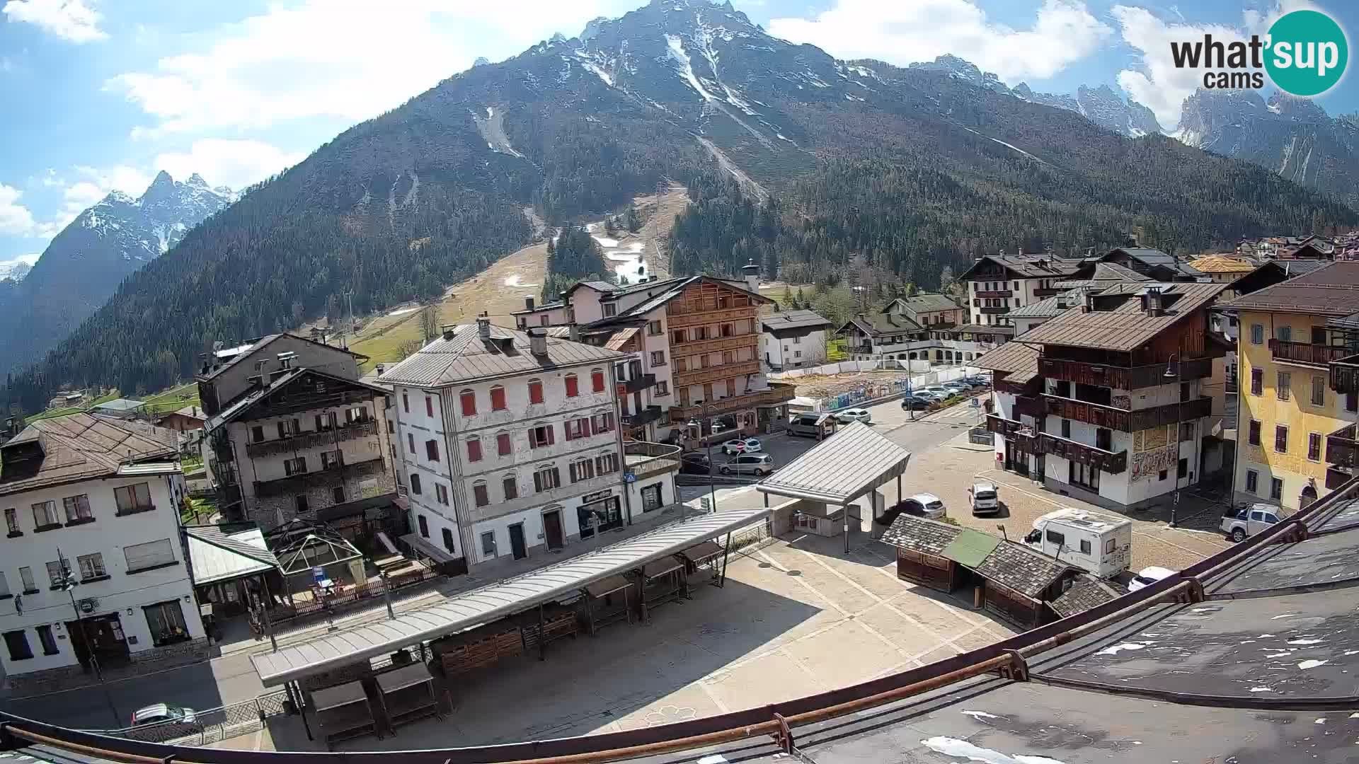 Plaza principal de Forni di Sopra