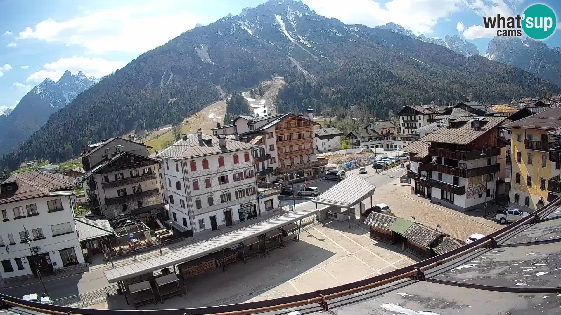 Plaza principal de Forni di Sopra
