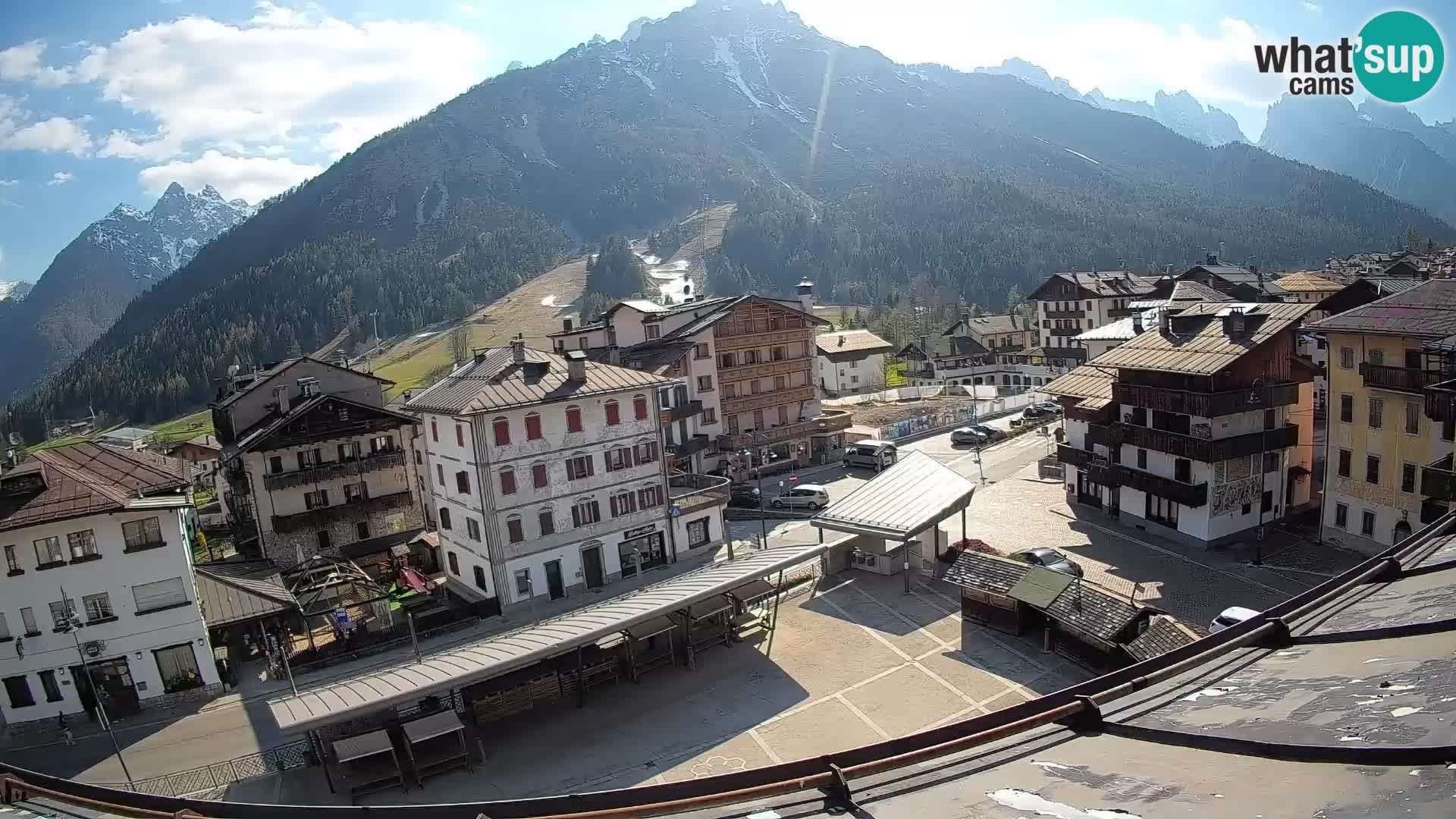 Piazza centrale di Forni di Sopra