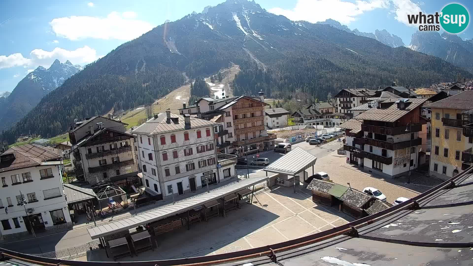 Hauptplatz von Forni di Sopra