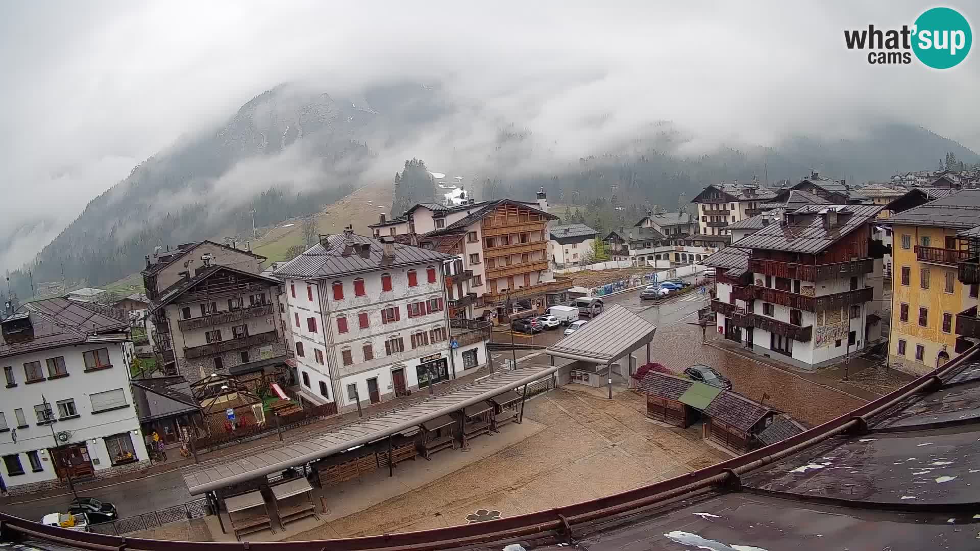 Plaza principal de Forni di Sopra