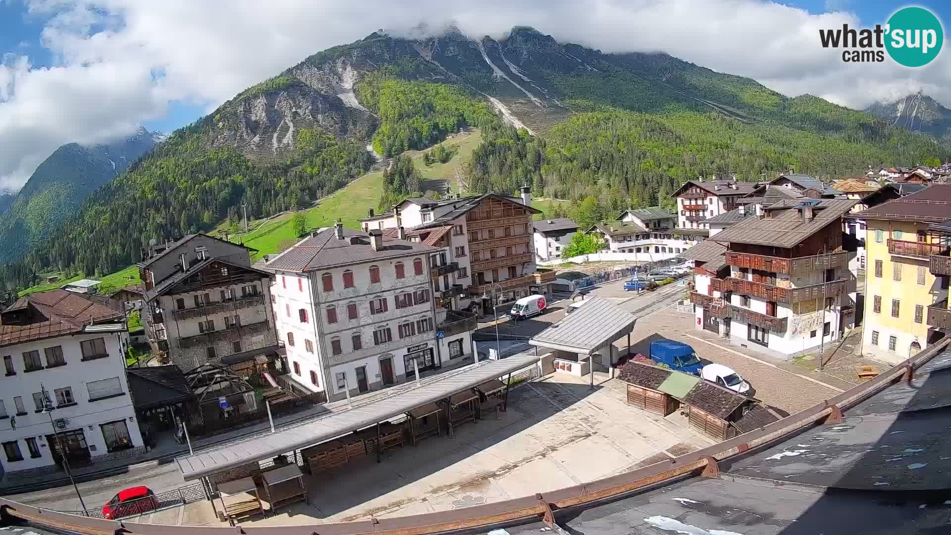 Hauptplatz von Forni di Sopra