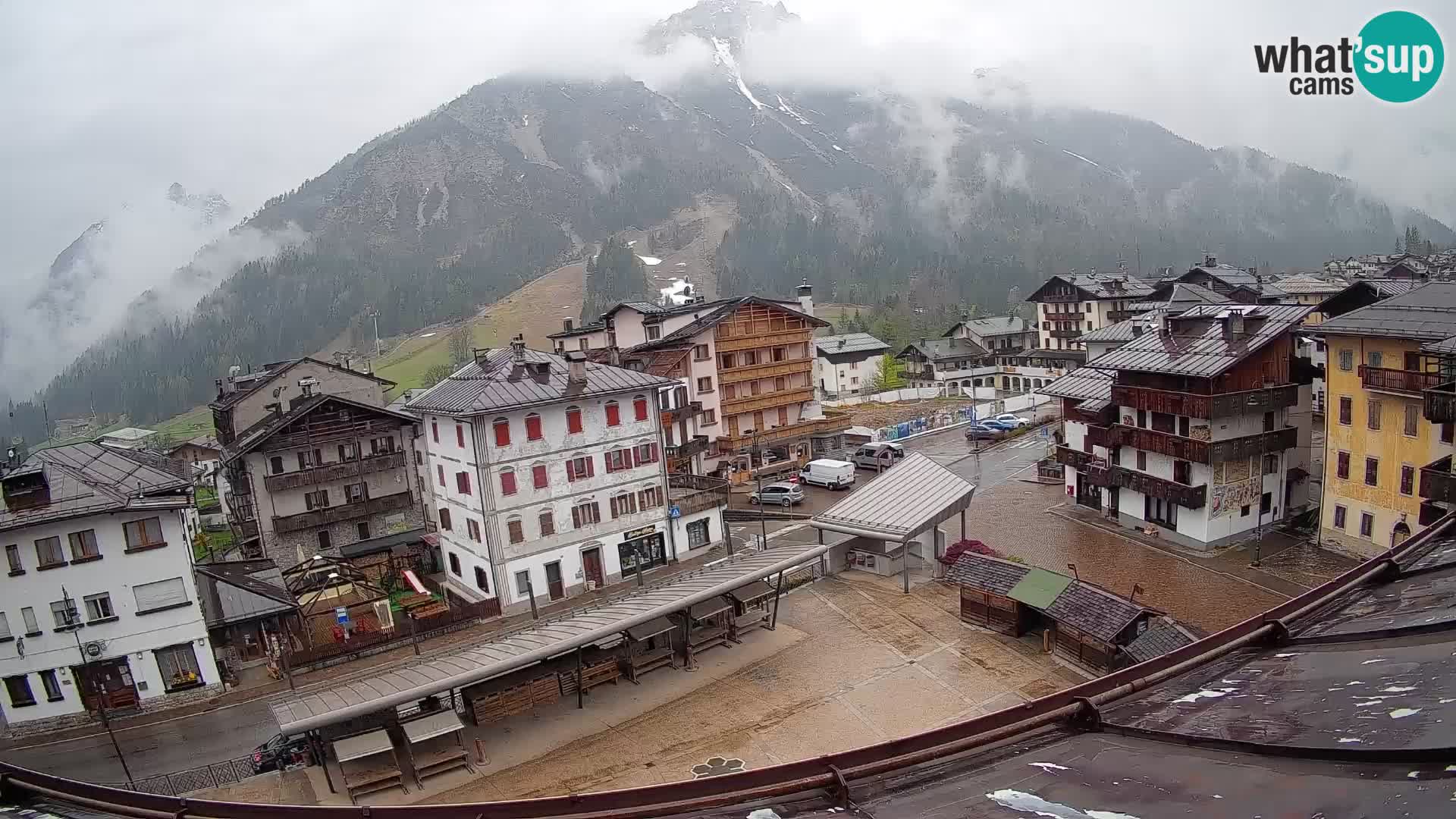 Plaza principal de Forni di Sopra
