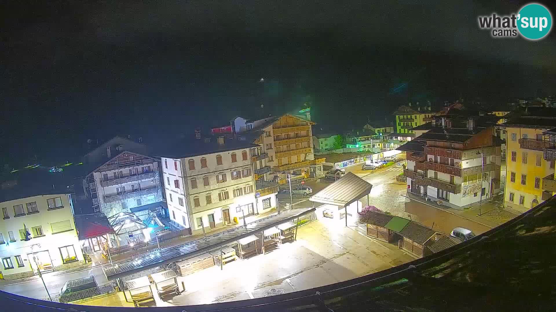 Plaza principal de Forni di Sopra