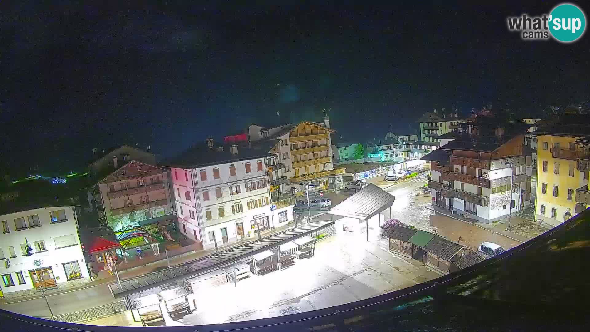 Plaza principal de Forni di Sopra