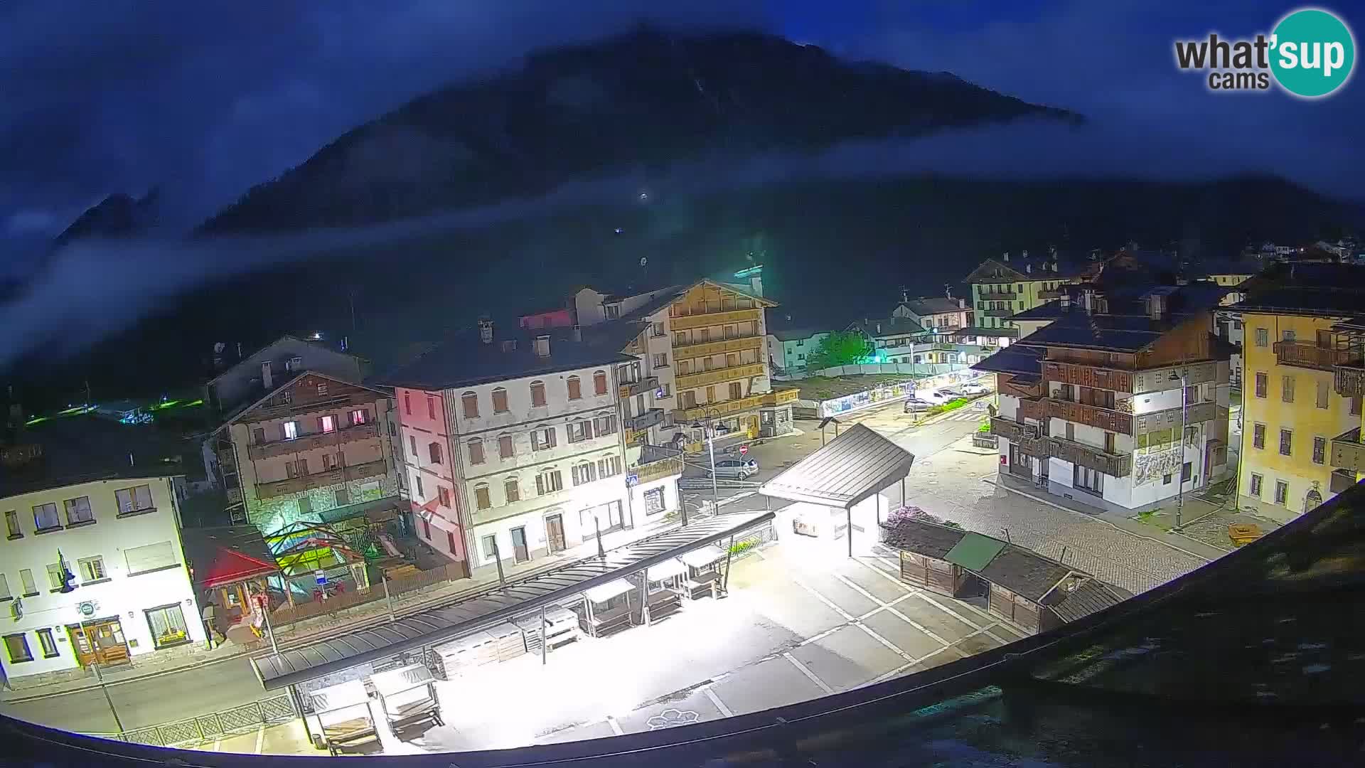 Hauptplatz von Forni di Sopra