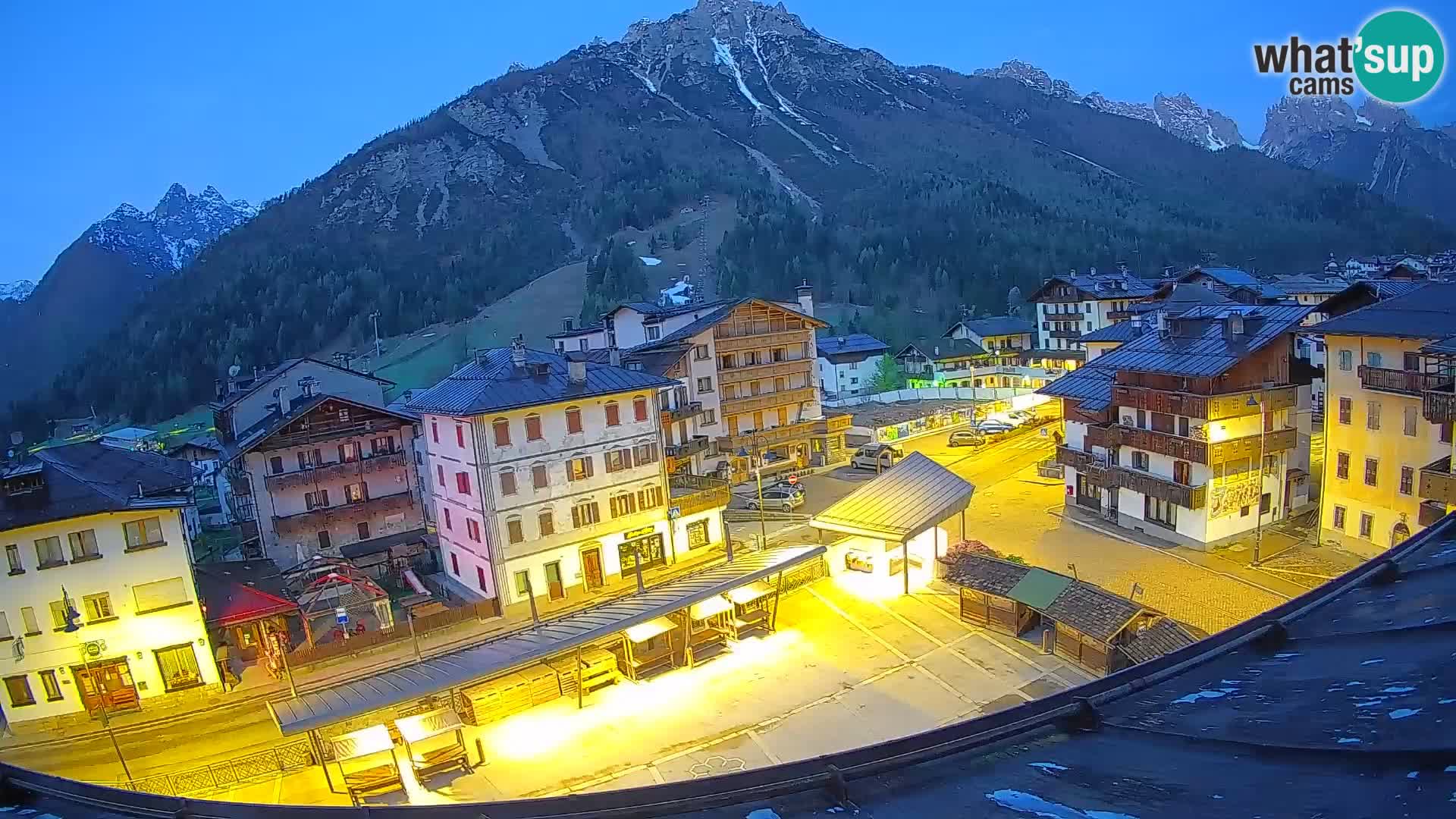 Plaza principal de Forni di Sopra
