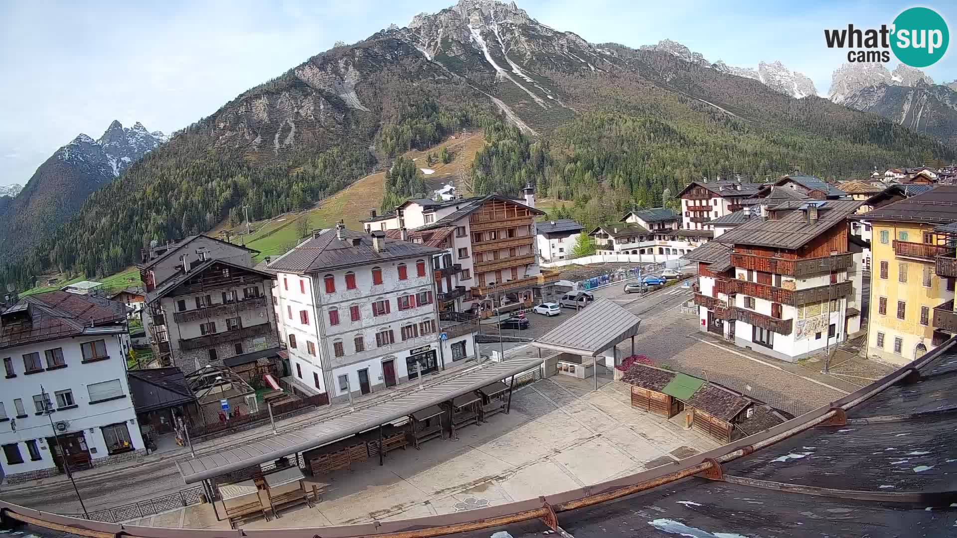 Plaza principal de Forni di Sopra