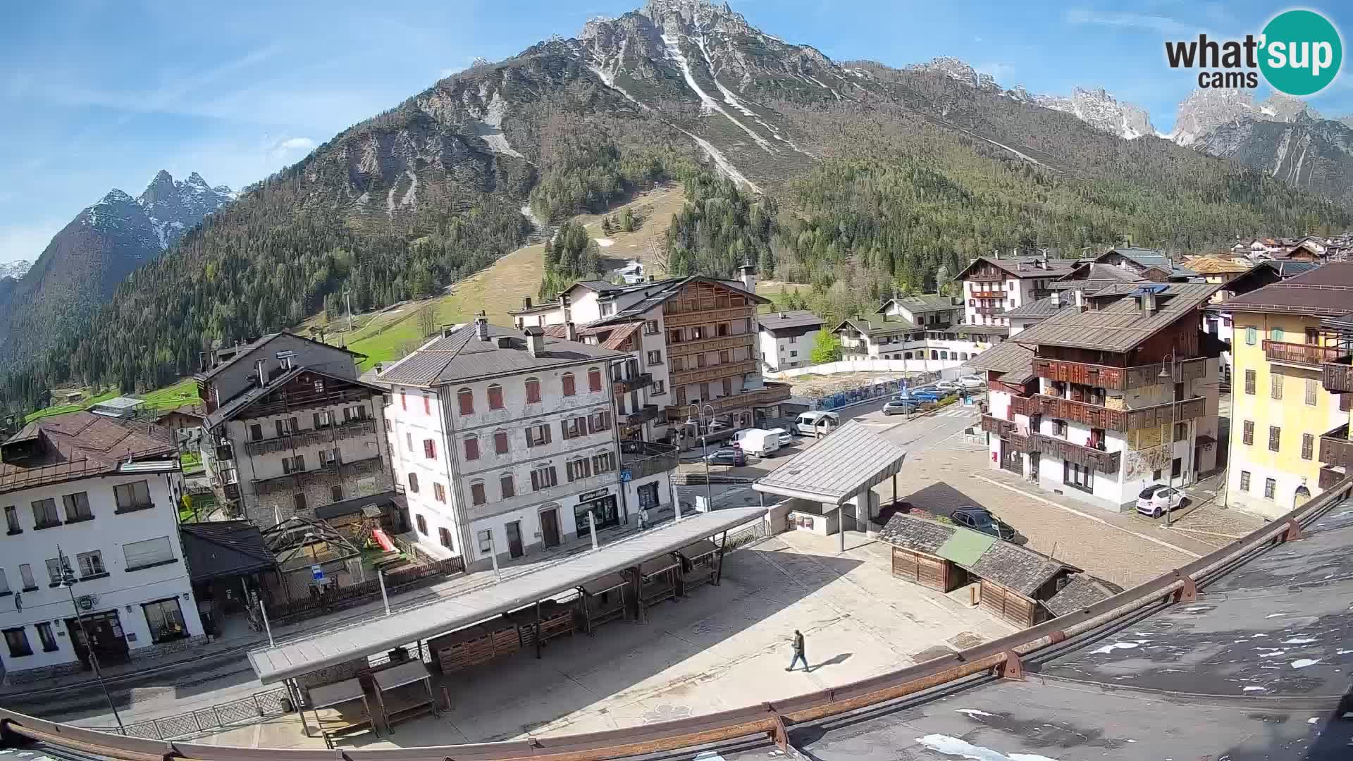 Plaza principal de Forni di Sopra